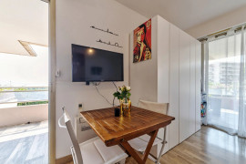 Vente
ANTIBES - MOYENNES BREGUIERES : 2 pièces, vaste terrasse, vue me