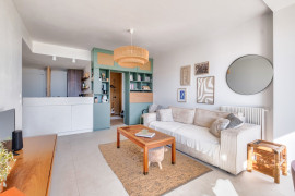 
                                                                                        Vente
                                                                                         Antibes Peyregoue - Superbe rez de jardin dans une résidence sécurisée avec vue mer