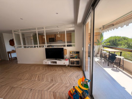 Vente
Antibes - Superbe appartement 3 pièce(s) 64m2 env Terrasse Piscine Garage Cave