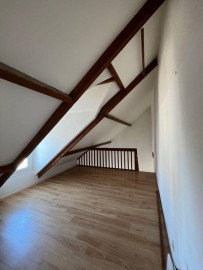 
                                                                                        Location
                                                                                         Apparemment en duplex 2 pièces Bagneux centre