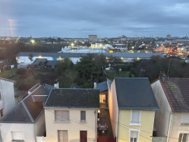 
                                                                                        Location
                                                                                         Apparemment lumineux vue sur cathédrale