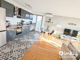 
                                                                                        Vente
                                                                                         Appart 3 pièces avec piscine et vue panoramique