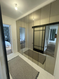 
                                                                                        Location
                                                                                         Appart meublé 69m2 avec terrasse et vu sur parc