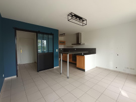 
                                                                                        Location
                                                                                         Appartement 1 chambre balcon & parking Sud-Est