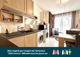 
                                                                                        Vente
                                                                                         APPARTEMENT - 1 PIECE - LUMINEUX - PETITE COPROPRIETE