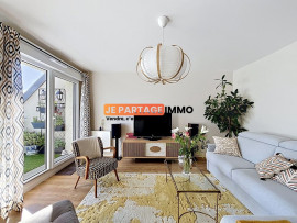 
                                                                                        Vente
                                                                                         Appartement · 102 m² · 3 pièces