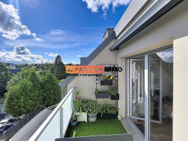 
                                                                                        Vente
                                                                                         Appartement · 102 m² · 3 pièces