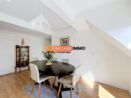 
                                                                                        Vente
                                                                                         Appartement · 102 m² · 3 pièces