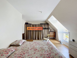 
                                                                                        Vente
                                                                                         Appartement · 102 m² · 3 pièces