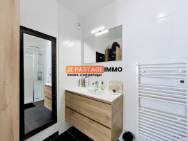 
                                                                                        Vente
                                                                                         Appartement · 102 m² · 3 pièces