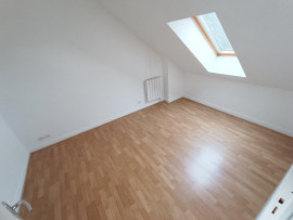 Location
Appartement 2/3 chambres avec parking, Talmas
