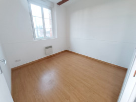 Location
Appartement 2/3 chambres avec parking, Talmas