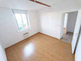 Location
Appartement 2/3 chambres avec parking, Talmas