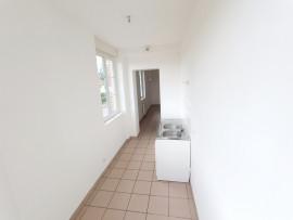Location
Appartement 2/3 chambres avec parking, Talmas
