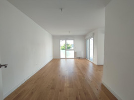 
                                                                                        Location
                                                                                         Appartement 2 chambres, terrasse, parking privé