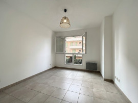 
                                                                                        Location
                                                                                         Appartement  - 2 pièces  - 35.82 m²