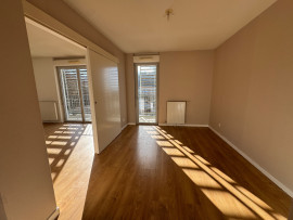 
                                                                                        Vente
                                                                                         Appartement 2 pièces - 41m2 - Parking & Balcon