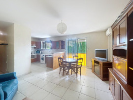 
                                                                                        Location
                                                                                         Appartement  - 2 pièces  - 65.16 m²