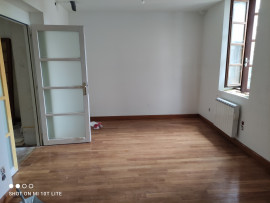 Vente
APPARTEMENT 2 PIECES