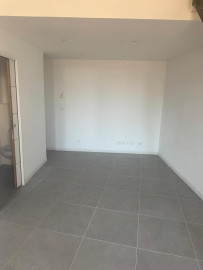 
                                                                                        Location
                                                                                         Appartement 2 pièces