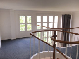 
                                                                                        Location
                                                                                         appartement 2 pièces 70 m²