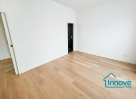 
                                                                                        Vente
                                                                                         Appartement 2 pièces à vendre - Paris 14 - Balcon