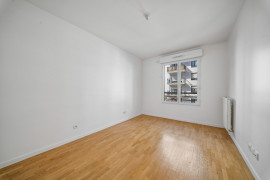 
                                                                                        Vente
                                                                                         Appartement 2 pièces avec balcon - Suresnes