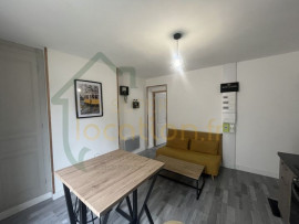 Location
Appartement 2 pièces avec cour intérieur privative à Albert