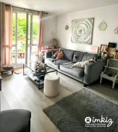 
                                                                                        Vente
                                                                                         Appartement 2 pièces avec grand balcon cave et garage