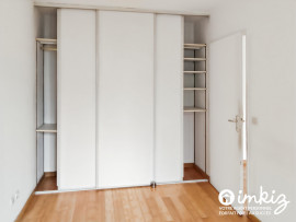 
                                                                                        Vente
                                                                                         Appartement 2 pièces calme ensoleillé parking digi