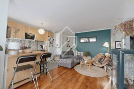 
                                                                                        Vente
                                                                                         Appartement 2 pièces centre Sucy avec cave et balcon