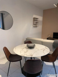 
                                                                                        Vente
                                                                                         Appartement 2 pièces centre ville etampes