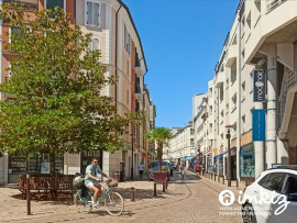
                                                                                        Vente
                                                                                         Appartement  2  pièces - chambre de bonne en sus