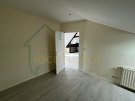 Location
Appartement 2 pièces dans un immeuble calme situé en HYPER-CENTRE de Saint-Quentin