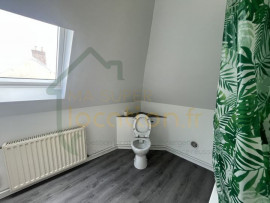 Location
Appartement 2 pièces dans un immeuble calme situé en HYPER-CENTRE de Saint-Quentin