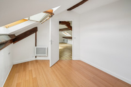 
                                                                                        Vente
                                                                                         Appartement atypique - 38,40 Carrez - 92,61 au sol