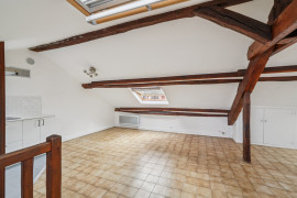 
                                                                                        Vente
                                                                                         Appartement atypique - 38,40 Carrez - 92,61 au sol