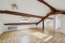 
                                                                                        Vente
                                                                                         Appartement atypique - 38,40 Carrez - 92,61 au sol