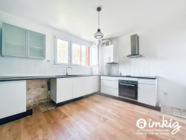 
                                                                                        Vente
                                                                                         Appartement 2 pièces, résidence fermée, verdoyant