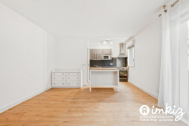 Vente
Appartement 2 pièces, vient d être refait à neuf