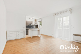 Vente
Appartement 2 pièces, vient d être refait à neuf