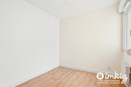 Vente
Appartement 2 pièces, vient d être refait à neuf
