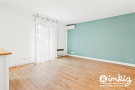 Vente
Appartement 2 pièces, vient d être refait à neuf