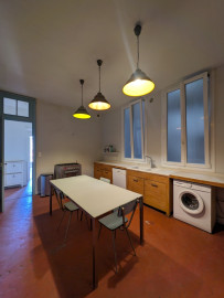 
                                                                                        Location
                                                                                         Appartement 212m² - Cours Julien