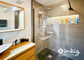 
                                                                                        Vente
                                                                                         Appartement 3/4 pièces 77m2