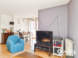 
                                                                                        Vente
                                                                                         Appartement 3/4 pièces lumineux avec 2 balcons