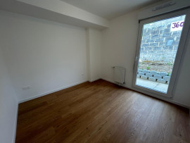 
                                                                                        Location
                                                                                         Appartement 3 chambres terrasse jardin