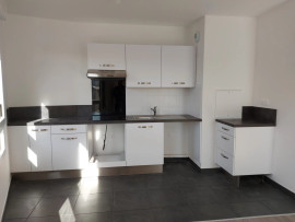 
                                                                                        Location
                                                                                         Appartement 3 pièces 59m² avec balcon et parking