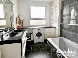 
                                                                                        Vente
                                                                                         Appartement 3 pièces 66m2 - MONT VALERIEN