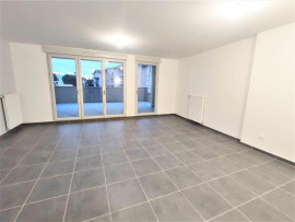 
                                                                                        Location
                                                                                         appartement 3 pièces 68 m²